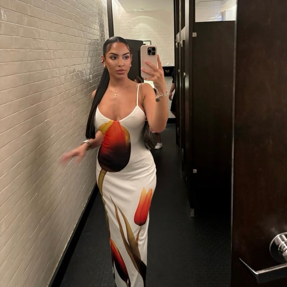 Dresses & Skirts - Zara Floral Maxi Dress strappy bodycon fitted bohemian summer vacation casual